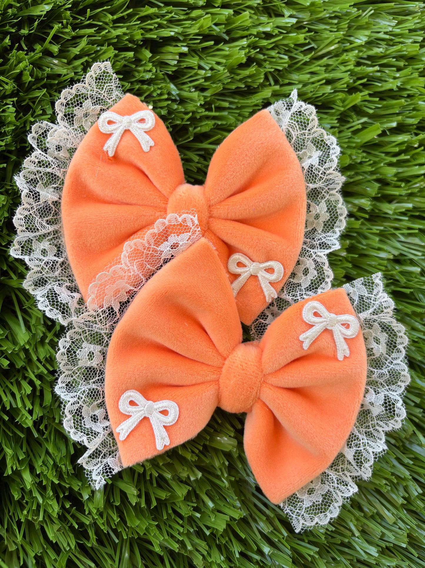 Peach & Nude bows + Lace