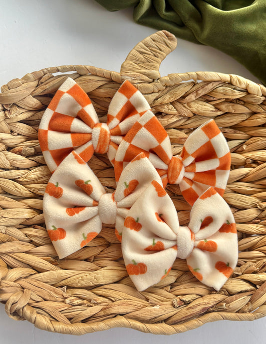 Dainty Pumpkins & Checkers