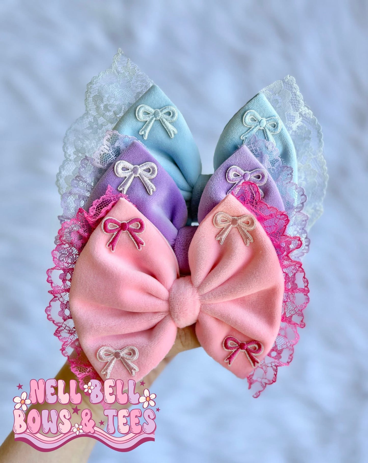 Mystery Lace Bows