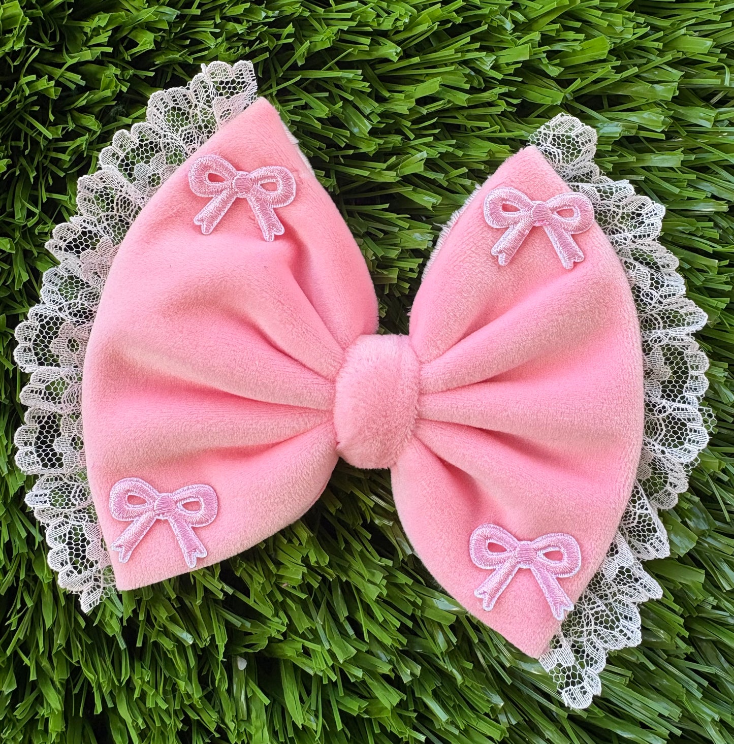 Pink Bows + lace