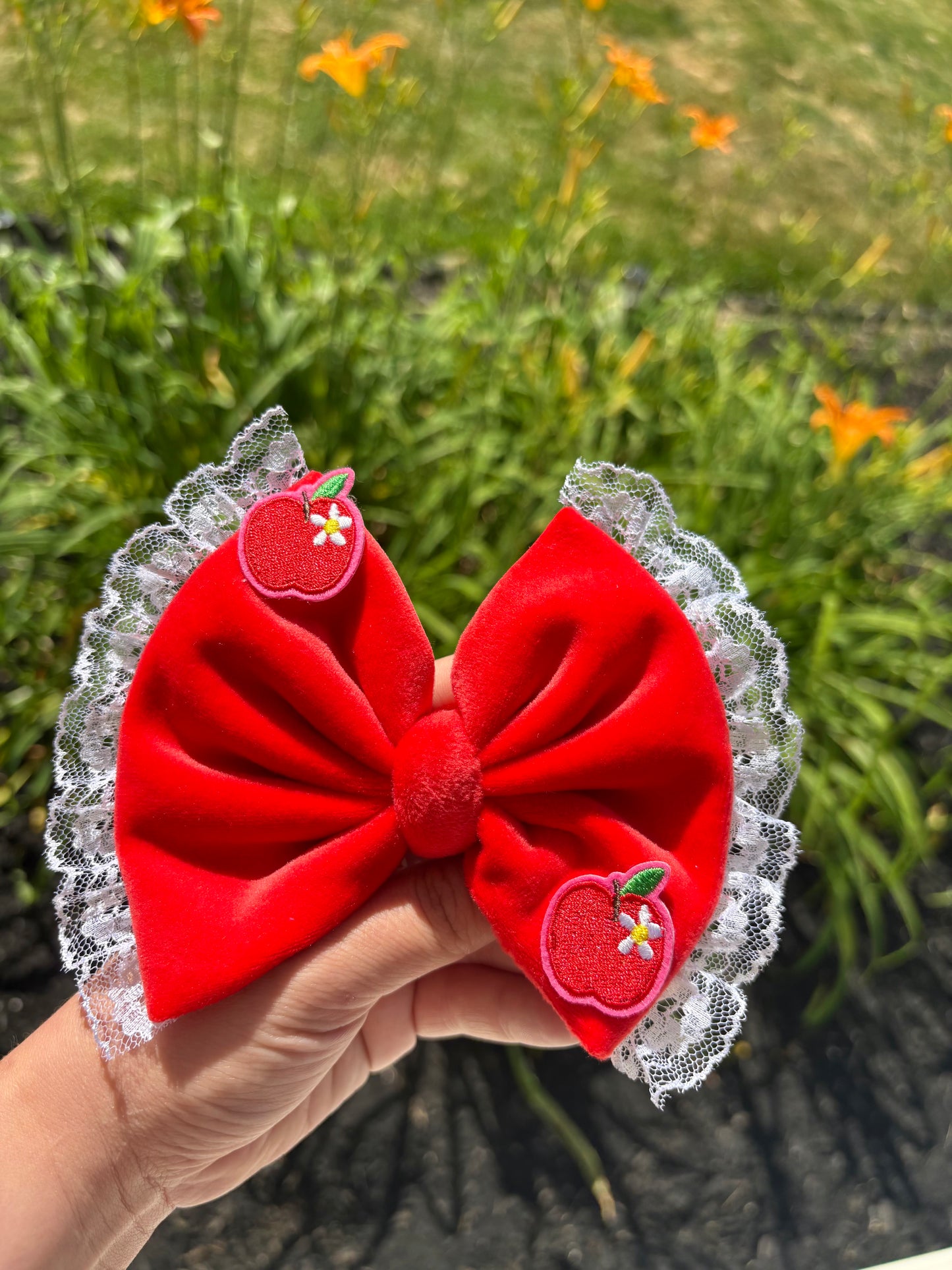 Apples + Lace