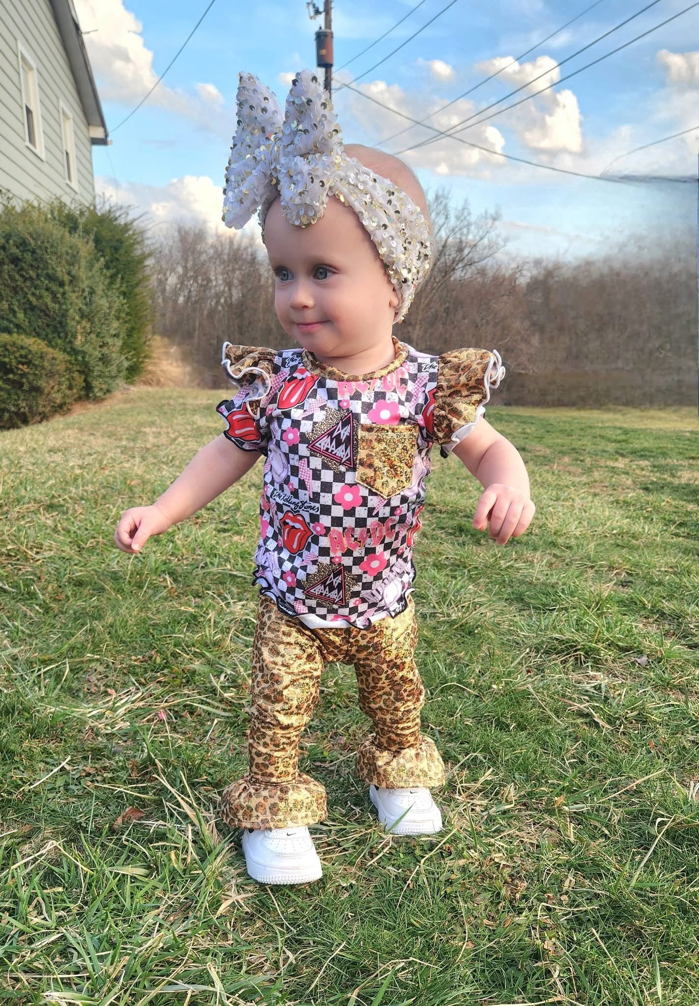 White & Gold Sequins